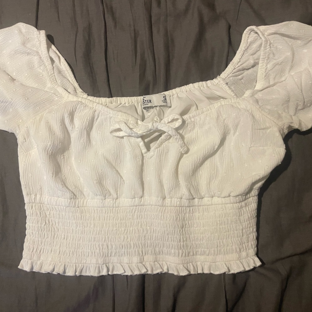 hollister white crop top blouse